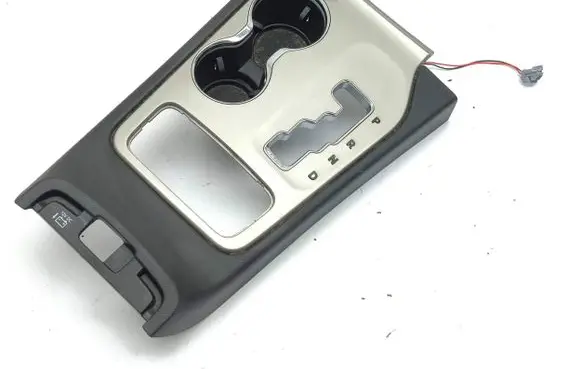 Jeep Grand Cherokee Gear shifter surround trim plastic 1SY441XTAC C01390140BLR
