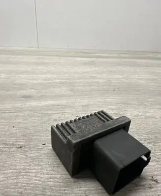 Nissan Almera N16 Glow plug pre-heat relay 7700115078