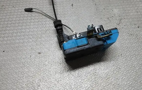 Volvo V70 Front door lock