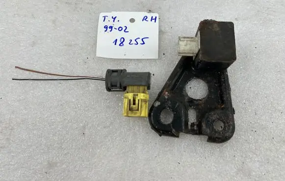 Toyota Yaris Airbag deployment crash/impact sensor 8917352010