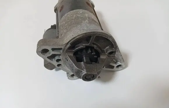 Mazda 6 Starter motor M002T88671 RF5C