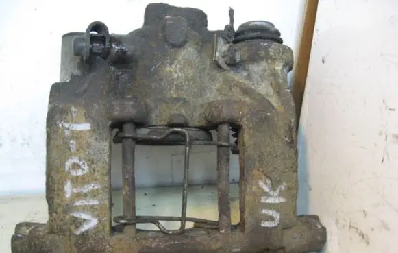 Mercedes-Benz Vito Viano W638 Rear brake caliper