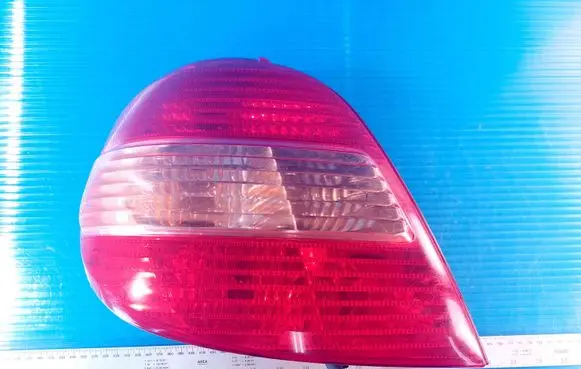 Toyota Avensis T220 Rear/tail lights 034N5P 2328