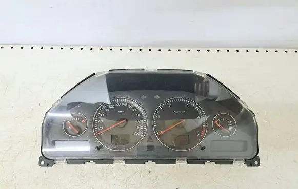 Speedometer (instrument cluster)