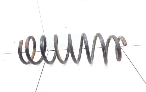 Toyota Corolla Verso E121 Rear coil spring