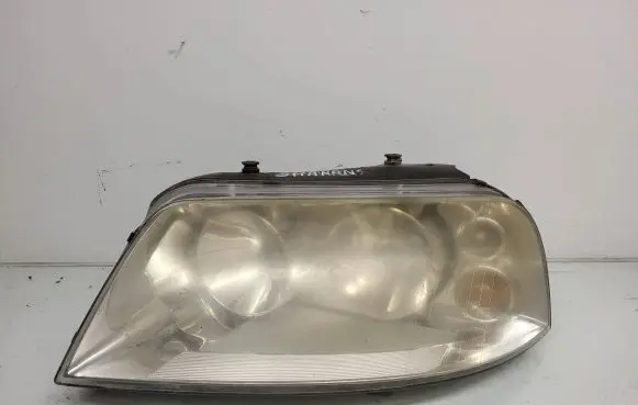 Volkswagen Sharan Headlight/headlamp 0301182201