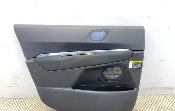 Peugeot 3008 I Front door card panel trim