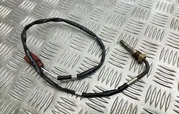 Skoda Octavia Mk2 (1Z) Exhaust gas temperature sensor 03L906088AJ 979