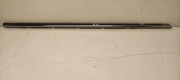 KIA Carens III Front door windshield rail 