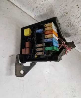 Renault Laguna III Fuse module 240111056R 55RJ11B01