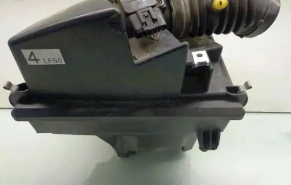 Mazda 5 Air filter box cover 
