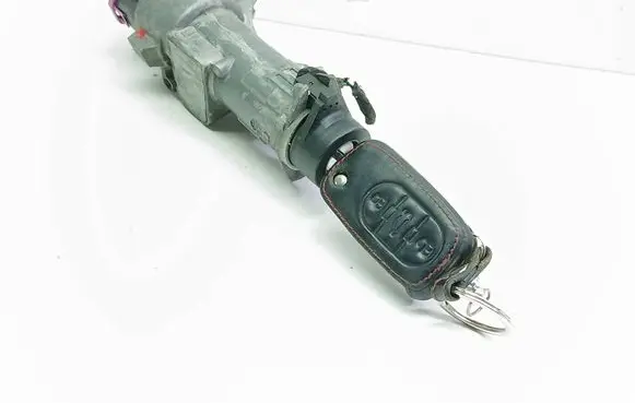 Audi A4 S4 B5 8D Ignition lock 4B0905851C