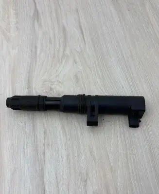 Dacia Duster High voltage ignition coil 8200568671 7700875000 0040100071