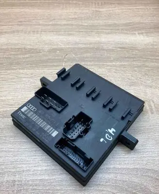 Audi A8 S8 D3 4E Light module LCM 4E0907279E 4E0910279E