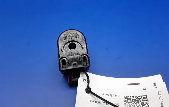 Lexus GS 300 350 430 450H Sensor 8974748020 0689003840