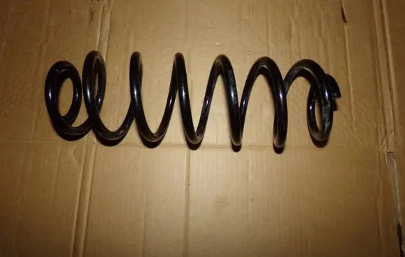 Volkswagen Polo Rear coil spring