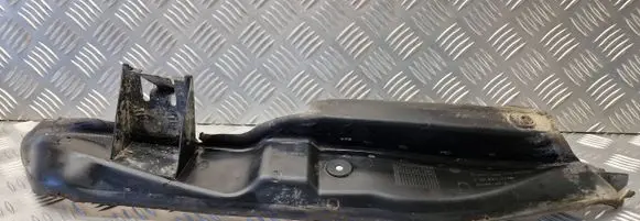 Volkswagen PASSAT B5 Fender end trim 3B0821112A