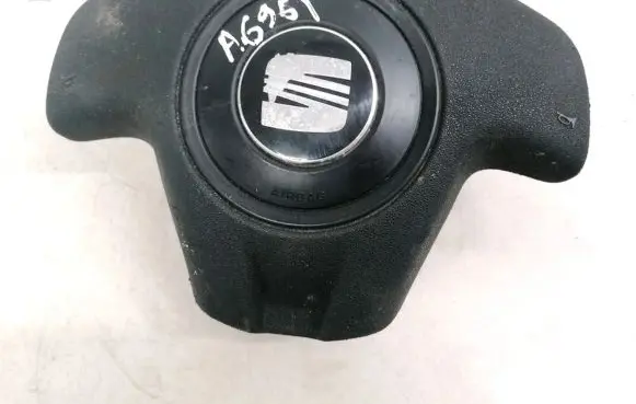 Seat Ibiza III (6L) Steering wheel airbag 6L0880201E