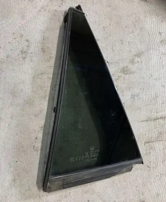 Honda Accord Rear vent window glass 