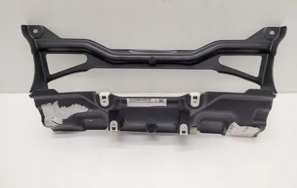 BMW i3 Intercooler air guide/duct channel 51747294627