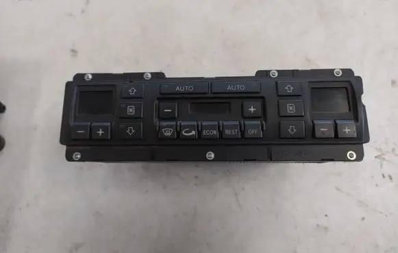 Audi A8 S8 D2 4D Climate control unit 4D0820043