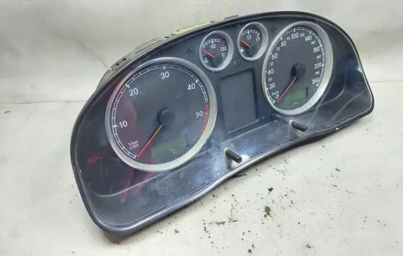 Volkswagen PASSAT B5 Speedometer (instrument cluster) 3B0920807A VWZ7Z0A4793962 0802020337