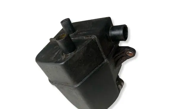 Volvo XC70 Breather/breather pipe/hose 8692211
