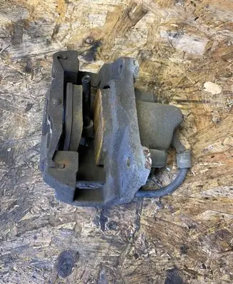 BMW 5 E39 Front brake caliper