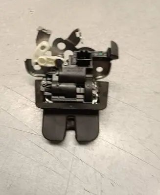 Audi A4 S4 B8 8K Tailgate/trunk/boot lock/catch/latch 8R0827505 005946130614