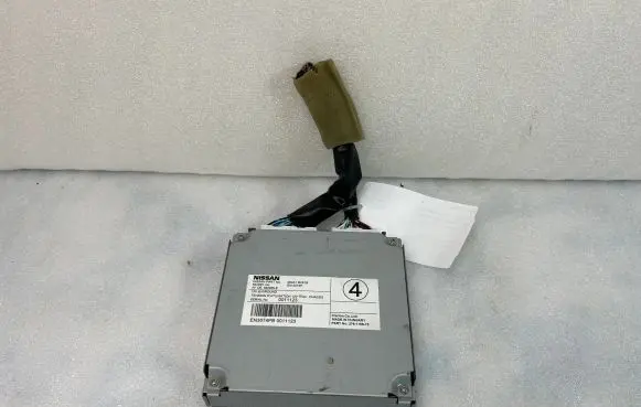 Nissan Juke I F15 Engine control unit/module 284A1BV81B