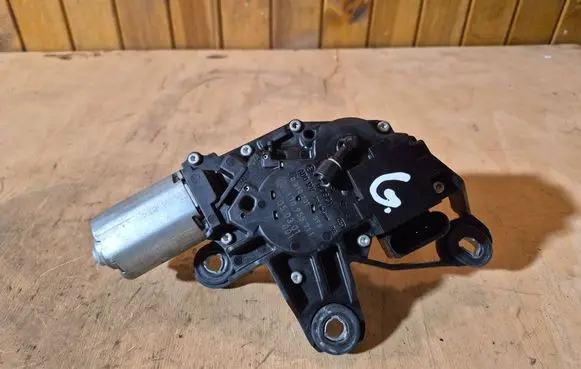 Volkswagen Touran I Rear window wiper motor 1T0955711 050301