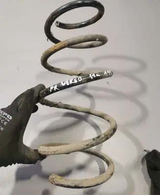 Toyota Verso Front coil spring