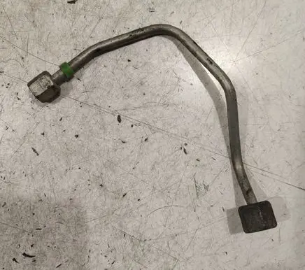 Peugeot 308 Fuel injector supply line/pipe 