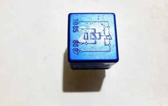 Volkswagen PASSAT B5.5 Other relay 8a0951253 89987