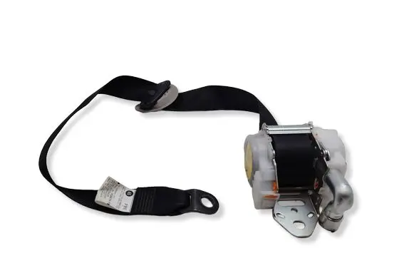 Lexus CT 200H Front seatbelt J090331