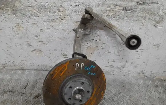 Mercedes-Benz GLC AMG Front wheel hub A0004213520