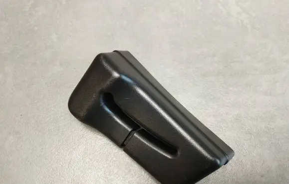 Volkswagen Amarok II Seat belt trim E245A22