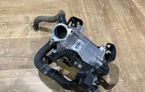 Land Rover Range Rover Evoque L551 EGR valve cooler G4D39F464BA 50743 ET756001