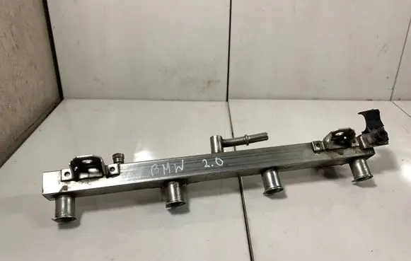 Fuel main line pipe