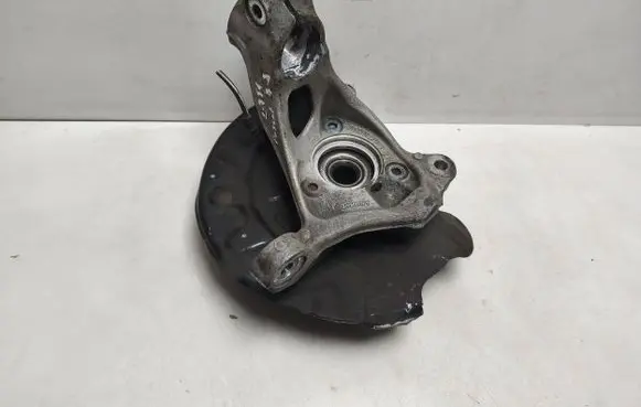 Volkswagen PASSAT B8 Front wheel hub 5Q0407257A