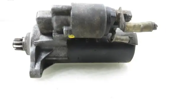 Volkswagen PASSAT B6 Starter motor 