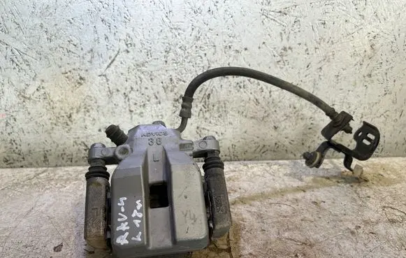 Toyota RAV 4 (XA40) Rear brake caliper
