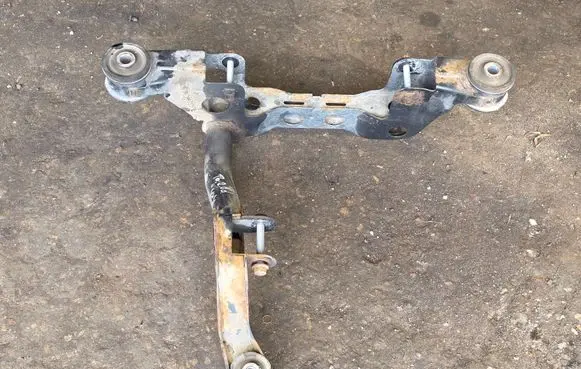 Volkswagen Transporter - Caravelle T6 Rear differential/diff mount bracket 7E0500043N 7E059942