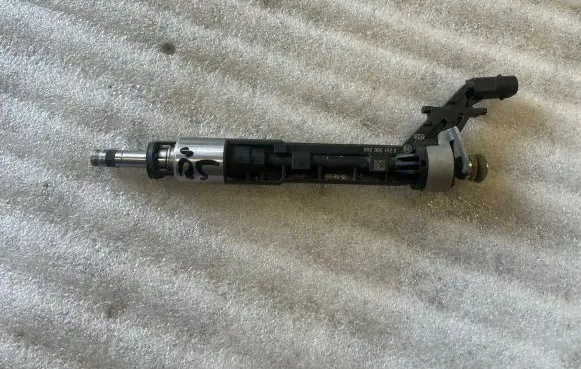 Fuel injector