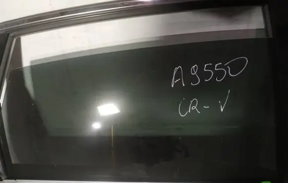 Honda CR-V Rear door window glass