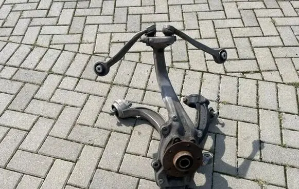 Audi A4 S4 B5 8D Rear wheel hub 8K0407258