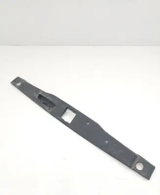 Trunk door license plate light bar
