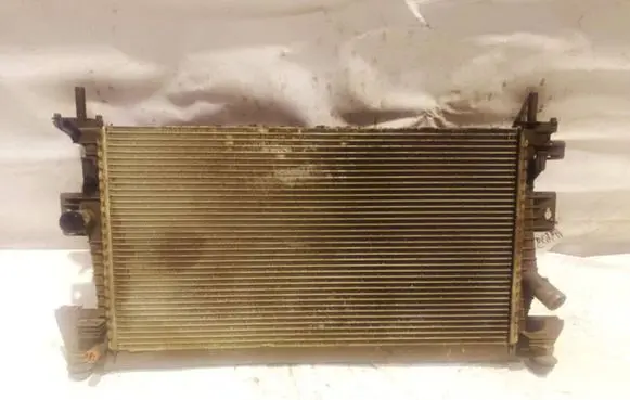 Ford Focus Coolant radiator BV618005AD