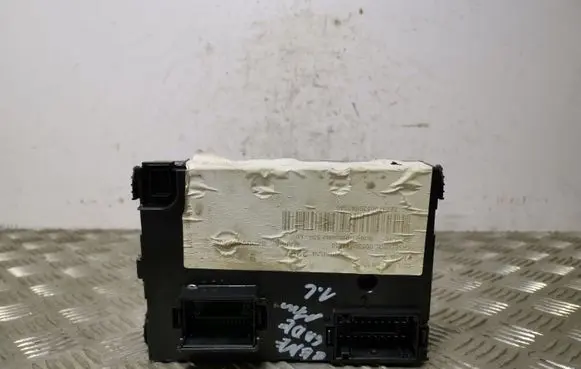 Jeep Renegade Fuse module 00520642340