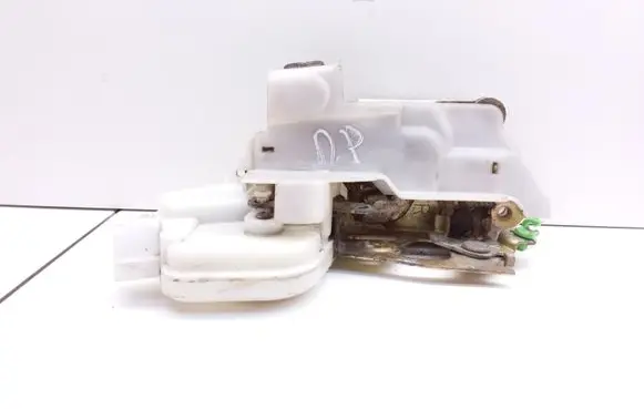 Front door lock
